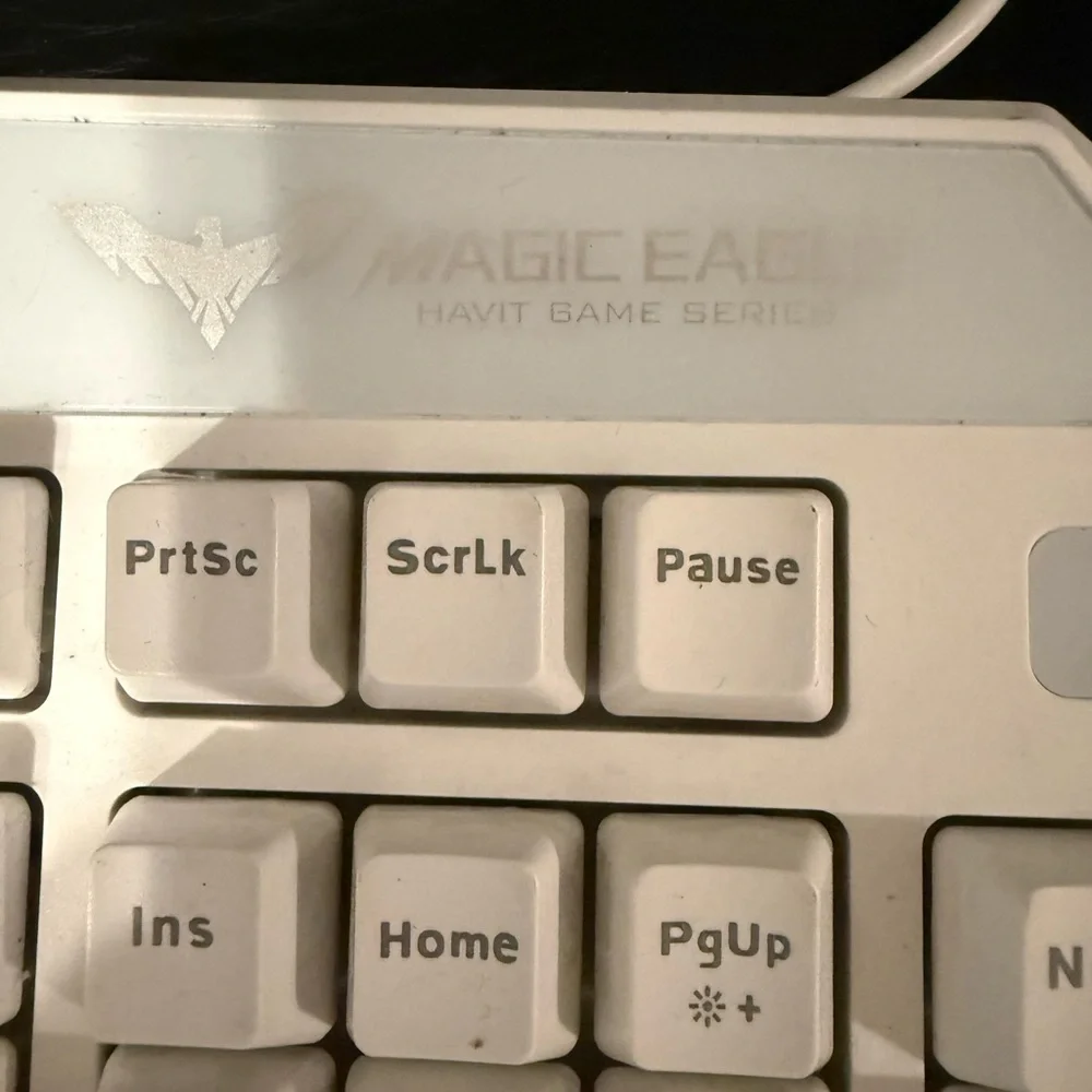 Havit Magic Eagle gaming keyboard Model: HV-KB558CM- in white NWOT